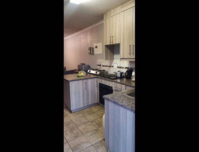 2 BEDROOM APARTMENT FOR SALE IN HECTORTON